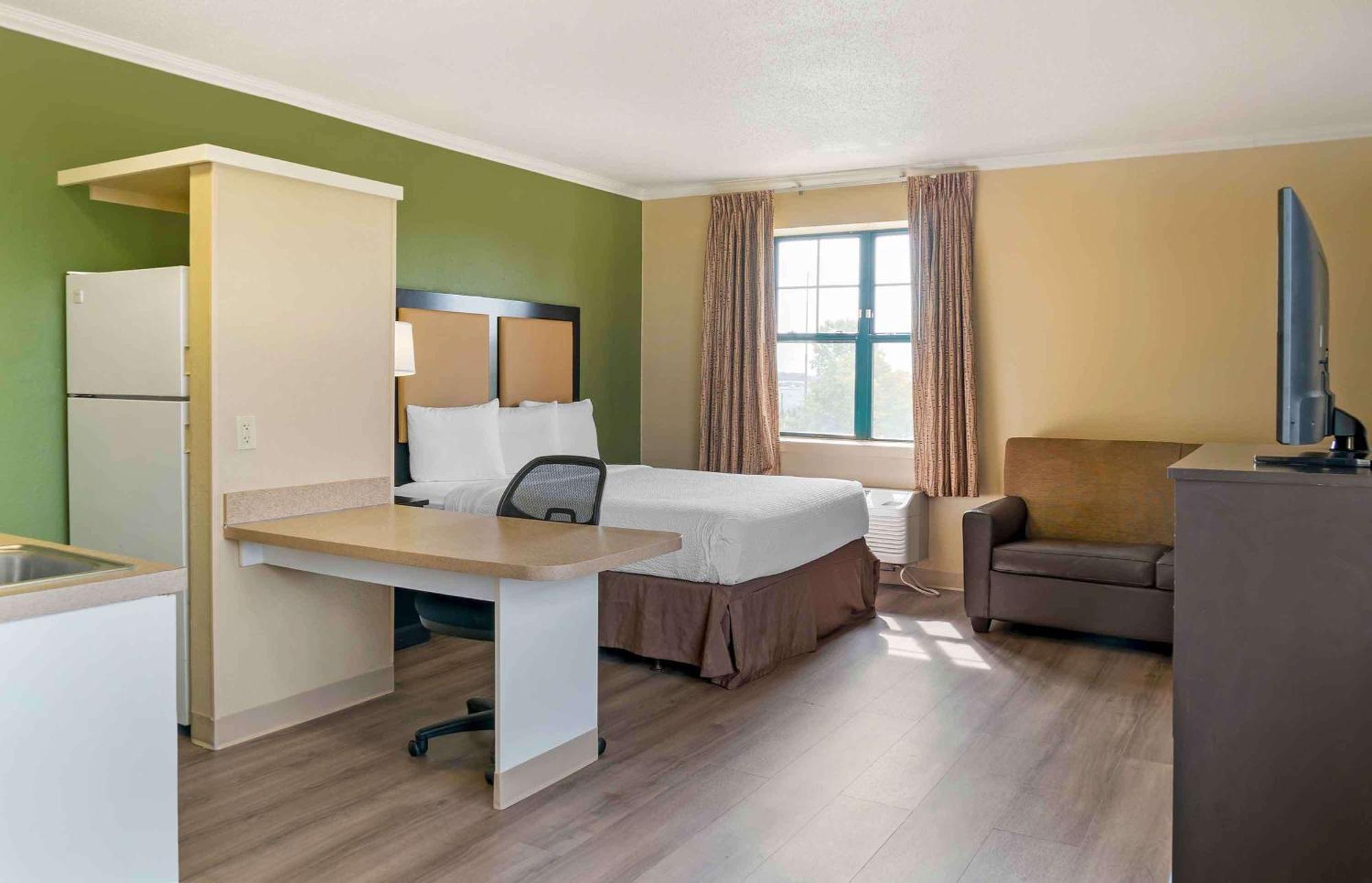 เอ็กซ์เทนด์ สเตย์ อเมริกา ดีทรอยต์ เมดิสัน ไฮต์ Hotel เมดิสัน ไฮท์ส ภายนอก รูปภาพ