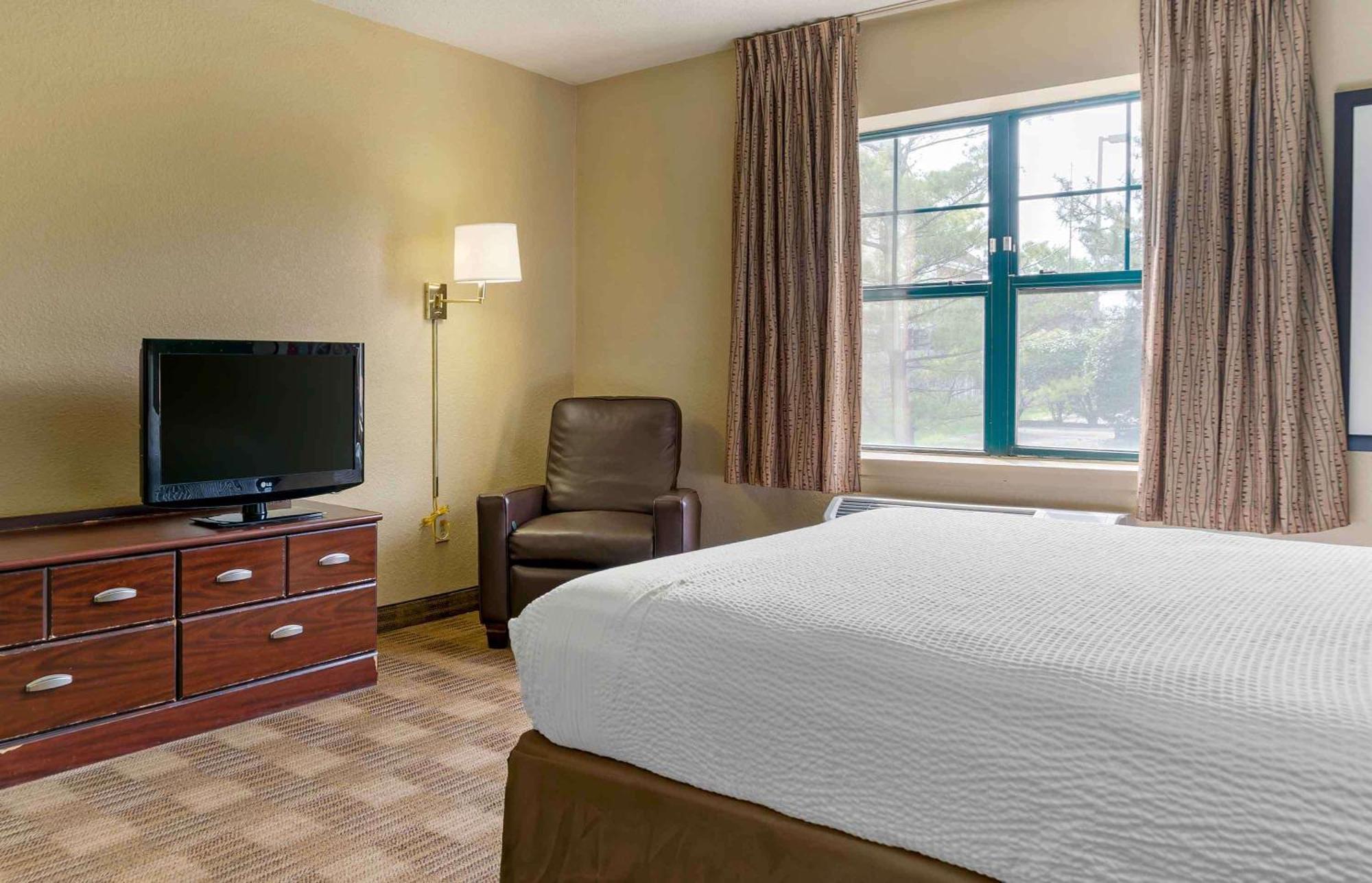เอ็กซ์เทนด์ สเตย์ อเมริกา ดีทรอยต์ เมดิสัน ไฮต์ Hotel เมดิสัน ไฮท์ส ภายนอก รูปภาพ